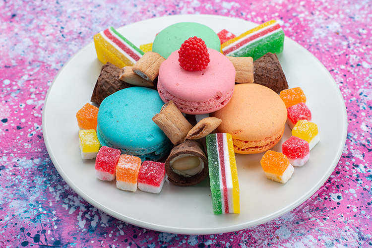 Sweets: French macarons with marmalades