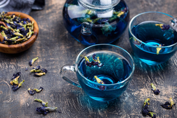 Секреты синего чая: из чего он делается, какой он на вкус и как он меняет цвет
