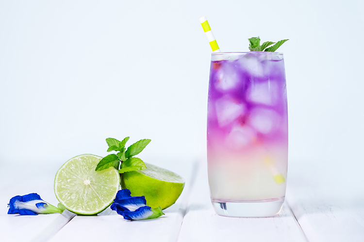 Secrets of blue tea: what it's made of, what it tastes like, and how it changes color