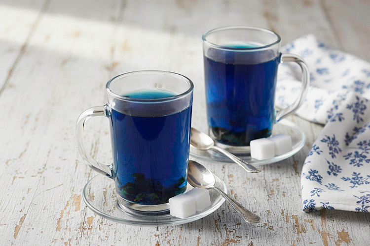 Secrets of blue tea: what it's made of, what it tastes like, and how it changes color