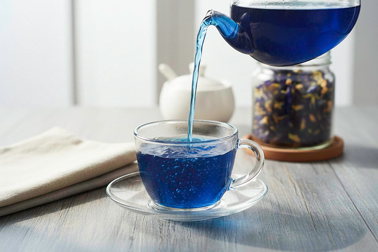 Secrets of blue tea: what it's made of, what it tastes like, and how it changes color