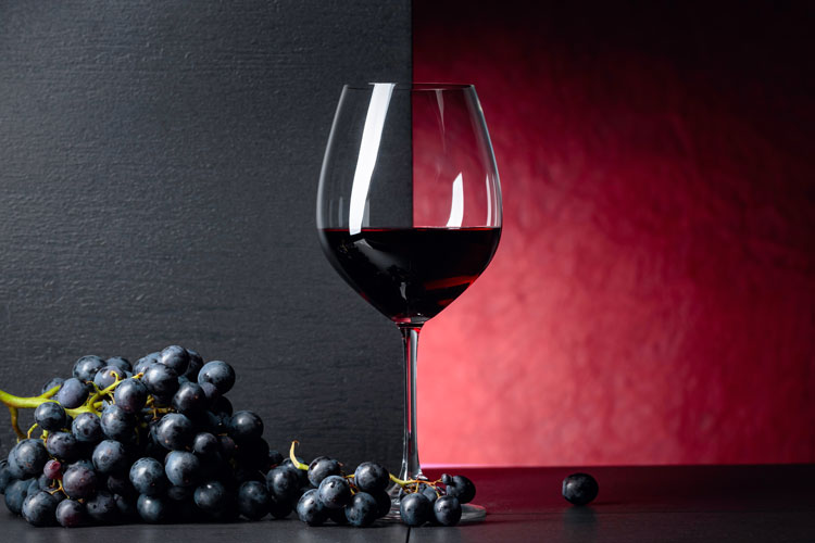 Red grape wine