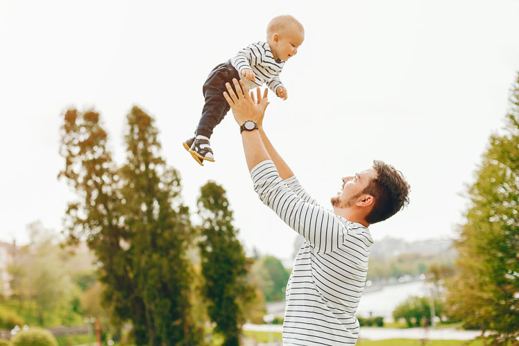 Consejos para un futuro padre para mantener saludable a un niño
