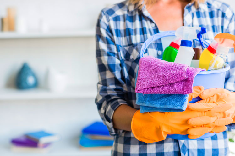 Comment nettoyer votre maison sans nuire à votre santé