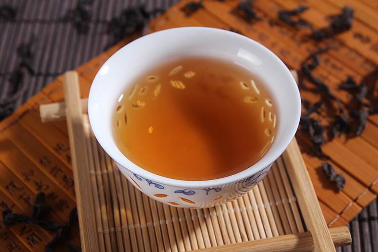 8 špatných způsobů, jak pít čaj