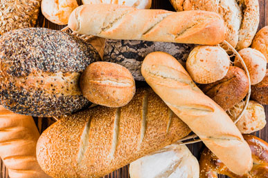 なぜあなたはあなたの食事療法からパンを排除する必要があります