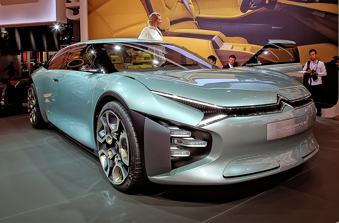 At the motor show, Citroën will present to the public the CXPERIENCE concept, equipped with a hybrid power plant with a total output of 300 hp. and an eight-band "automatic".