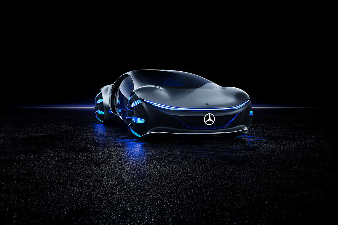 Mercedes-Benz VISION AVTR は、人間、自然、車両をユニークな方法で結び付けます。