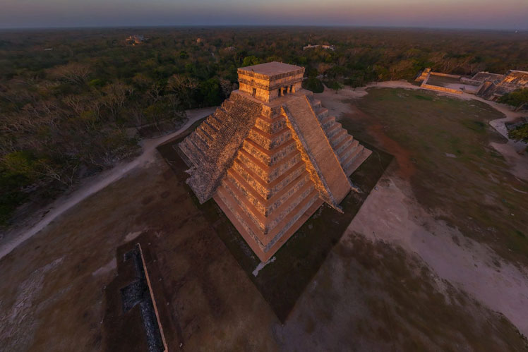 tampilan 360º | Piramida Maya, Chichen Itza, Meksiko