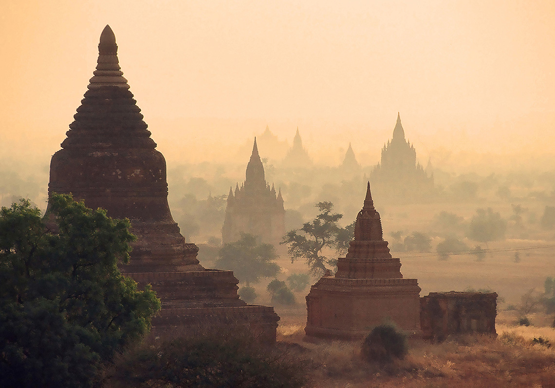 Bagan im Morgengrauen