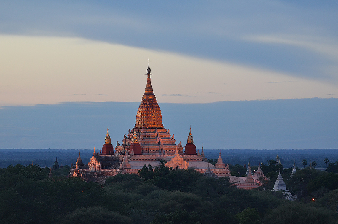 Burma. Tempel
