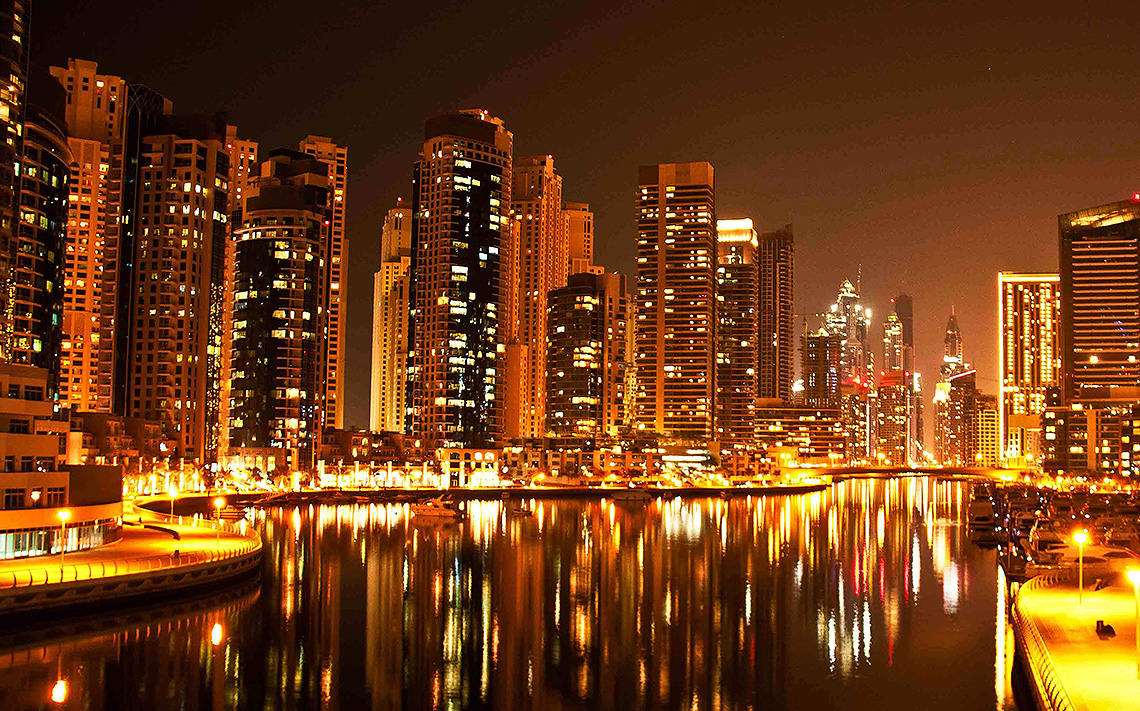 In Dubai gibt es keine bedeutenden Steuerarten: Körperschaftssteuer, Kapitalertragssteuer, persönliche Einkommenssteuer sowie Steuer auf die Rückführung von Einkommen. Die Vereinigten Arabischen Emirate haben auch Doppelbesteuerungsabkommen mit mehr als zwanzig Ländern auf der ganzen Welt.