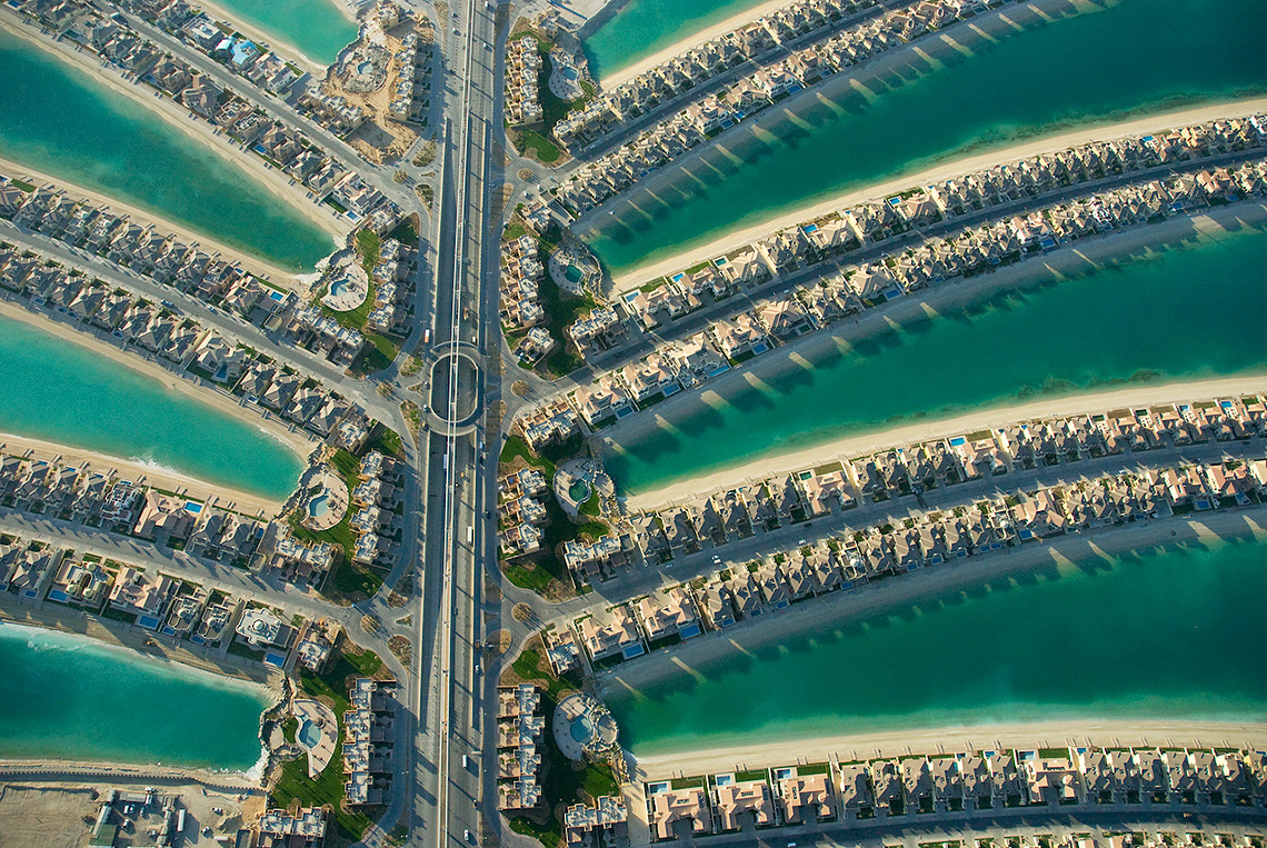 Palm Jumeirah는 두바이 관광 개발 프로그램의 일환으로 만들어졌습니다.
