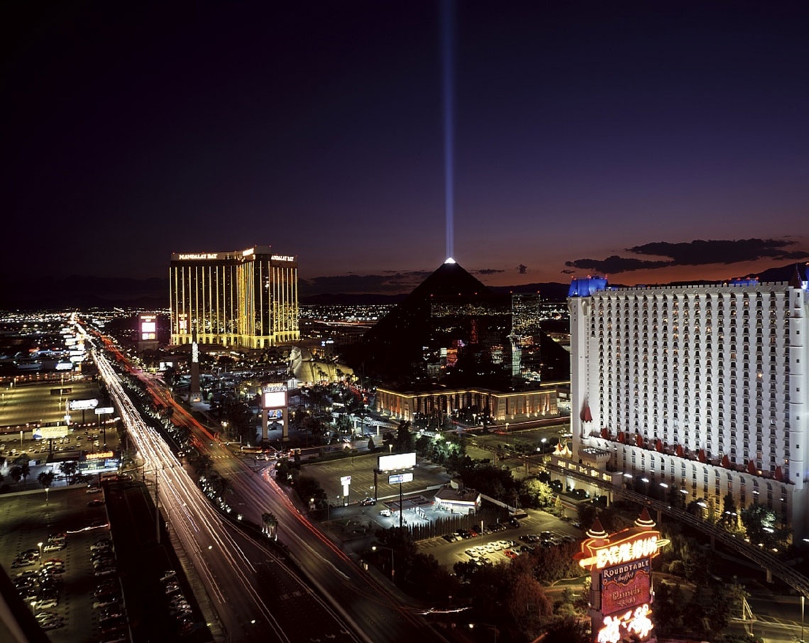 In the immediate vicinity of the pyramid, there are similar establishments: Mandalay Bay and Excalibur, between each of them there is a free high-speed communication.