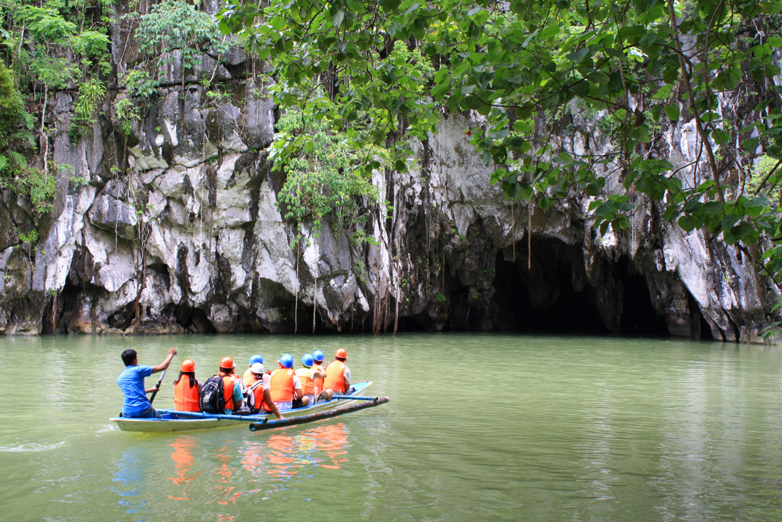 Puerto Princesa egy földalatti folyó Palawan szigetén, a Fülöp-szigeteki Puerto Princesa város közelében. Ez a folyó a föld alatt, egy barlangban folyik a Dél-kínai-tenger felé. A folyó területén létrehozták a Puerto Princesa Underground River Nemzeti Parkot – ez egy rezervátum, amely 50 km-re található a várostól.