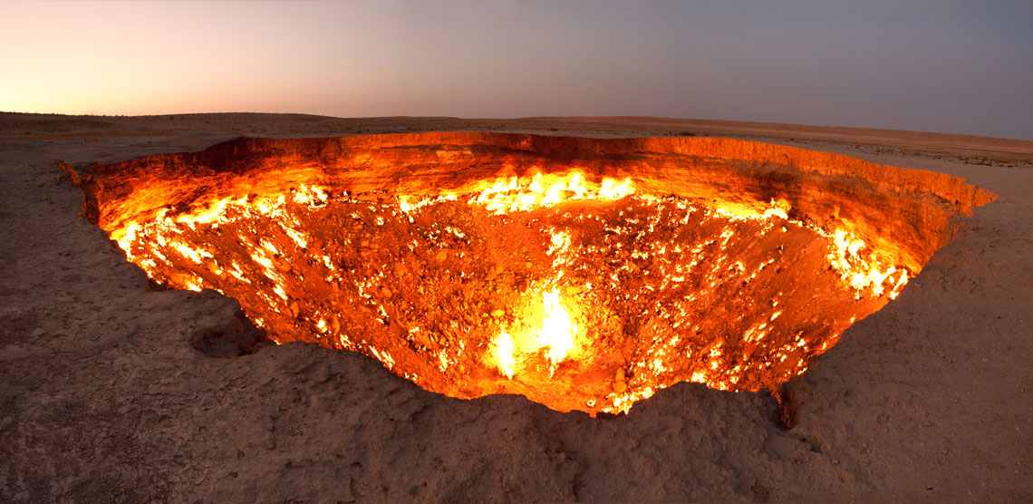 Darvaza er et gaskrater i Turkmenistan. Lokale og rejsende kalder det "Døren til underverdenen" eller "Helvedes porte". Kraterets diameter er cirka 60 meter, dybden er cirka 20 meter.
