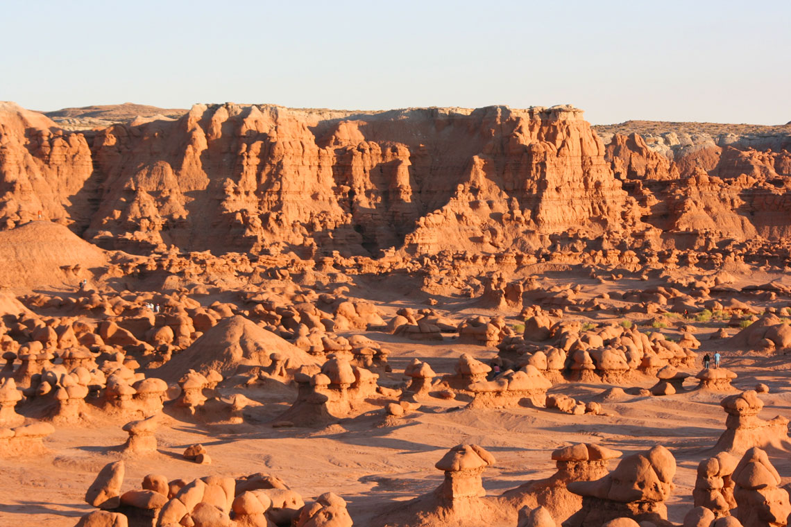 The flora of Goblin Valley includes Mormon tea, Russian thistle, rice grass, and various cacti, as well as junipers and pines at higher elevations. Fauna includes rabbits, scorpions, kangaroo jumpers, pronghorn antelopes, foxes, vipers and coyotes.