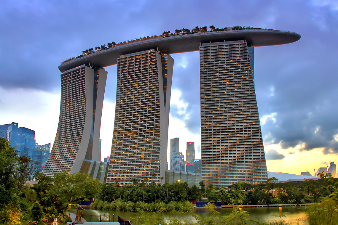 Marina Bay Sands – futuristická hotelová loď
