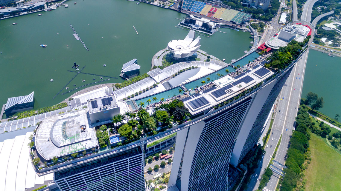 Marina Bay Sands – tàu khách sạn tương lai
