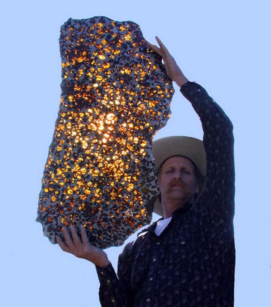 Качество жёлто-зелёных кристаллов оливина на Фукане настолько высокое, что они могут быть классифицированы как драгоценные камни.