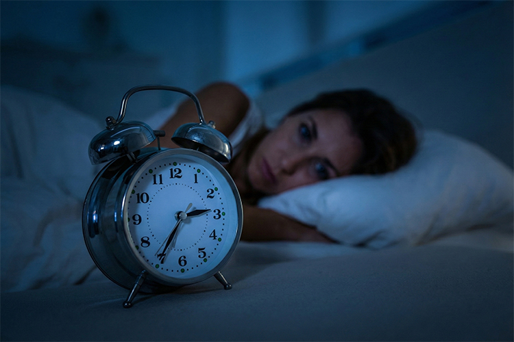 I often wake up at night feeling that “that’s it, sleep is over,” even though it is still a long way until morning.