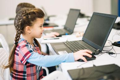 Kanak-kanak dan komputer: peraturan keselamatan mudah