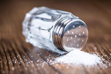 Hur mycket salt behöver en person