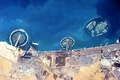 迪拜的人工岛——世界建筑史上的巨大成就