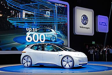 Volkswagen I.D. – koncepció elektromos ferdehátú robotpilótával
