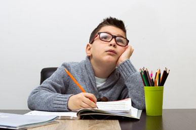 Çocuğunuza kolayca ev ödevi yapmayı nasıl öğretirsiniz?
