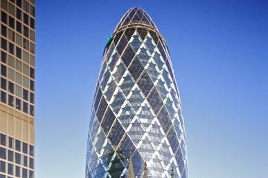 St Mary Axe 30 adalah gedung pencakar langit yang unik di London